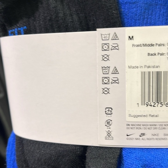 NIKE
Training Crew Socks (6 Pairs)
Nike Everyday Cushioned - Picture 16 of 16